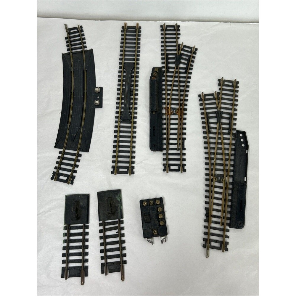 Tyco HO Train Tracks Lot Snap Turnout Switch Rerailer Curve Plasticville Tractor - Picture 2 of 10